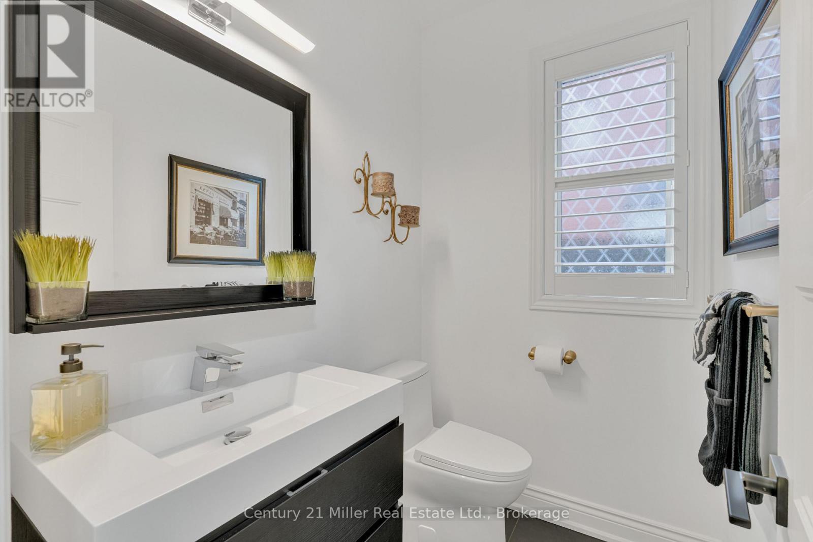2099 Helmsley Avenue, Oakville (Wm Westmount), ON - Indoor Photo Showing Bathroom
