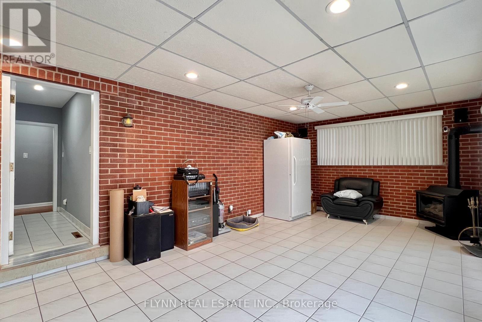 3560 Rapids View Drive, Niagara Falls, ON - Indoor Photo Showing Other Room