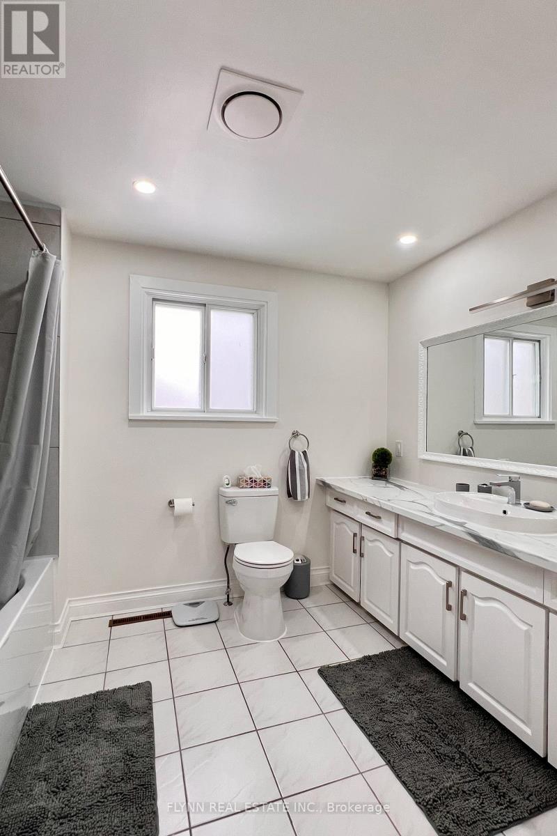 3560 Rapids View Drive, Niagara Falls, ON - Indoor Photo Showing Bathroom