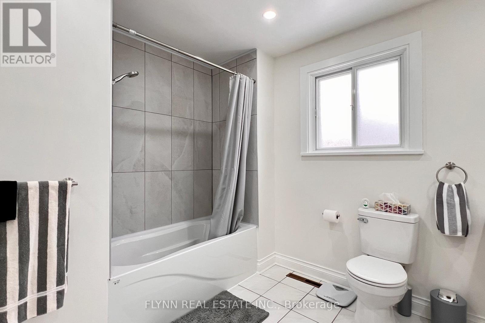 3560 Rapids View Drive, Niagara Falls, ON - Indoor Photo Showing Bathroom