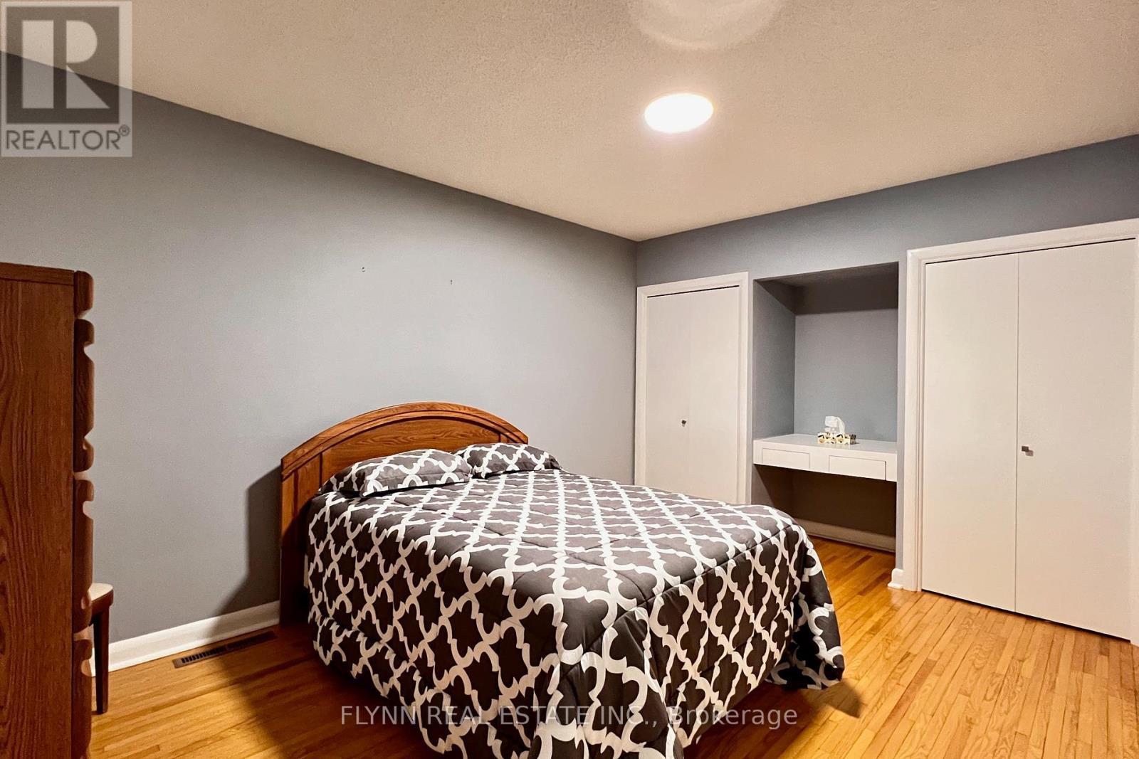 3560 Rapids View Drive, Niagara Falls, ON - Indoor Photo Showing Bedroom
