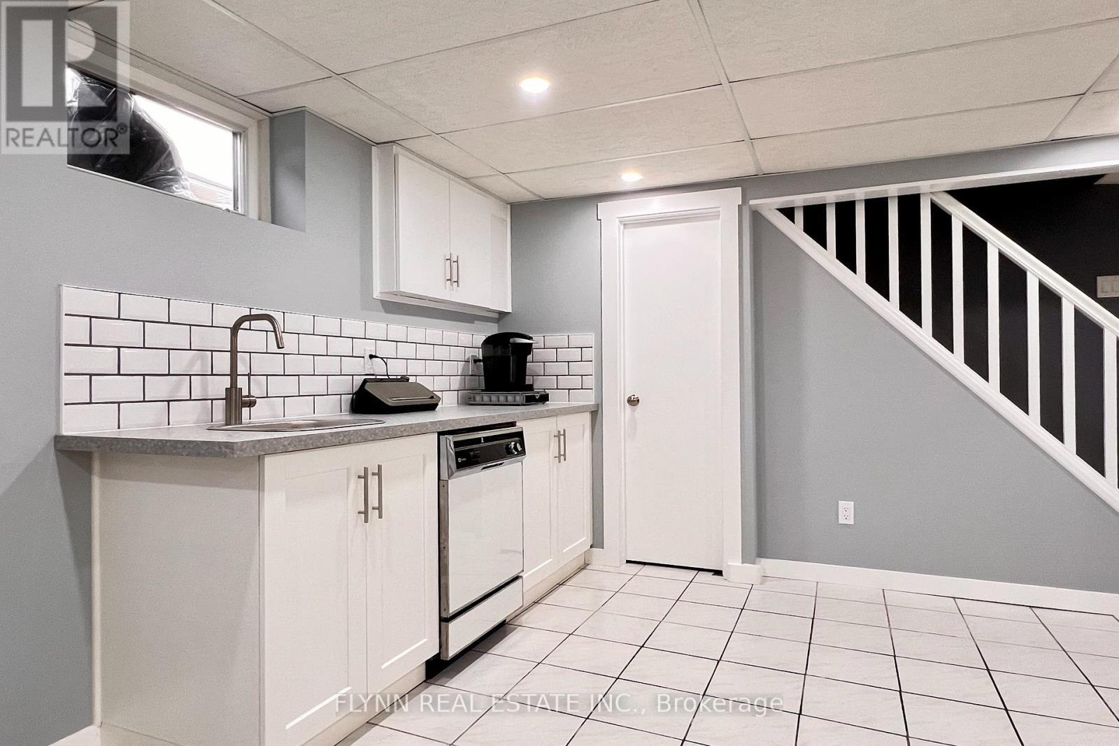 3560 Rapids View Drive, Niagara Falls, ON - Indoor Photo Showing Other Room