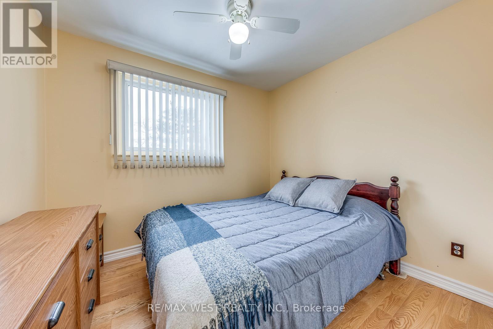 43 Flamingo Crescent, Brampton, ON - Indoor Photo Showing Bedroom