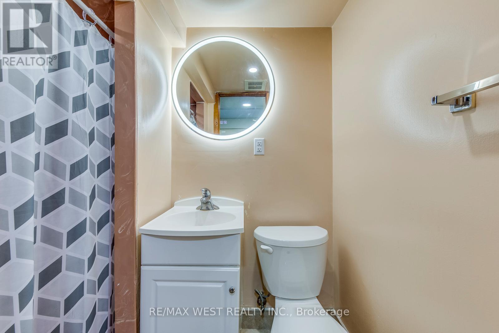 43 Flamingo Crescent, Brampton, ON - Indoor Photo Showing Bathroom