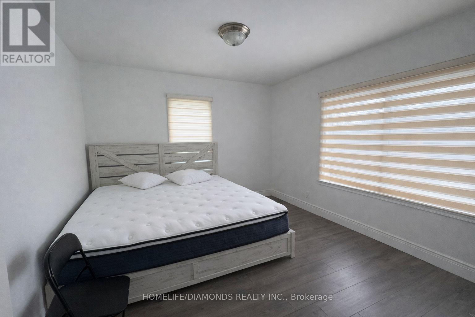 207 Thorold Road, Welland, ON - Indoor Photo Showing Bedroom