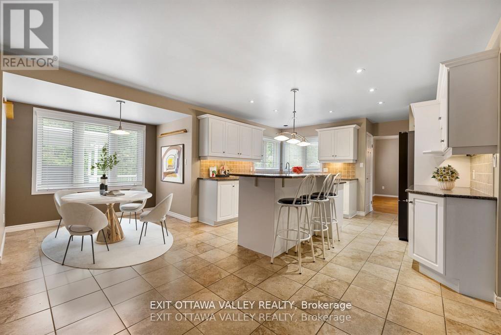 127 Owens Street, Pembroke, ON - Indoor