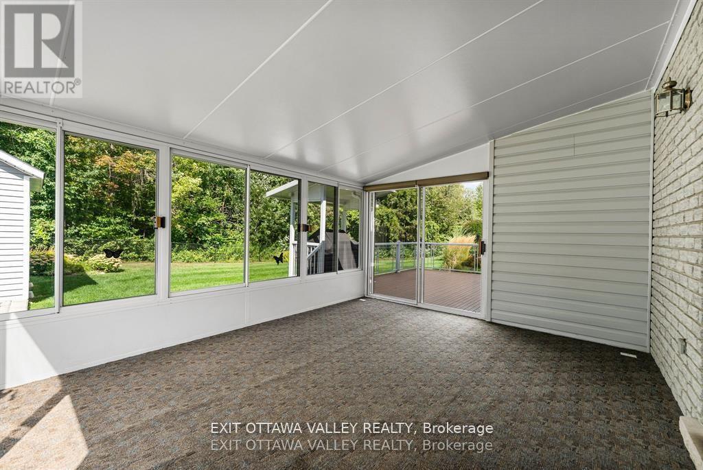 127 Owens Street, Pembroke, ON - Outdoor With Exterior