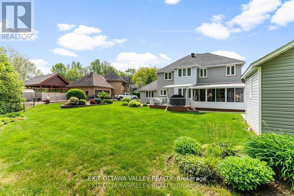 127 Owens Street, Pembroke, ON - Outdoor