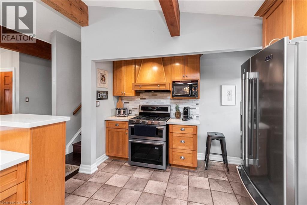 92 Auchmar Road, Hamilton, ON - Indoor Photo Showing Kitchen