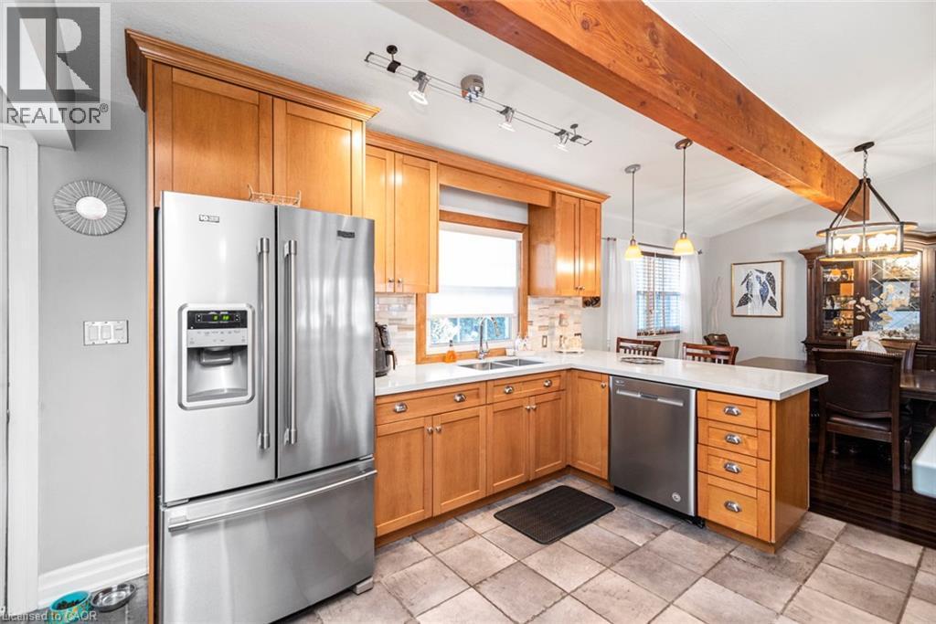 92 Auchmar Road, Hamilton, ON - Indoor Photo Showing Kitchen With Double Sink