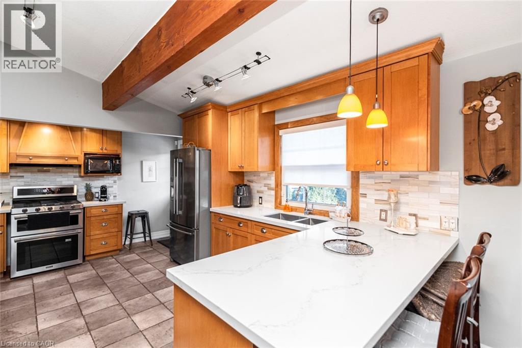92 Auchmar Road, Hamilton, ON - Indoor Photo Showing Kitchen With Double Sink