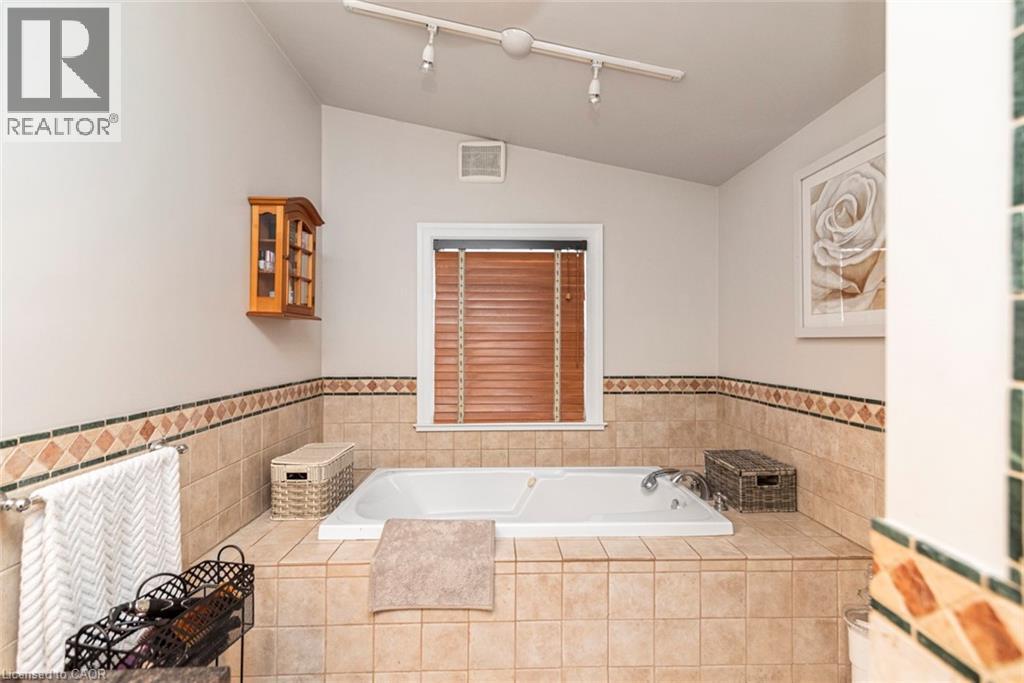 92 Auchmar Road, Hamilton, ON - Indoor