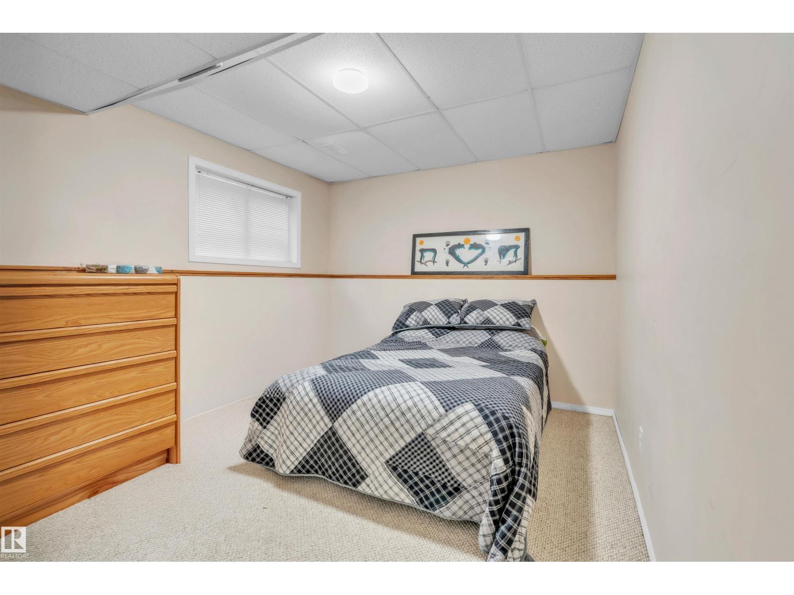 4502 49 Av, Cold Lake, AB - Indoor Photo Showing Bedroom