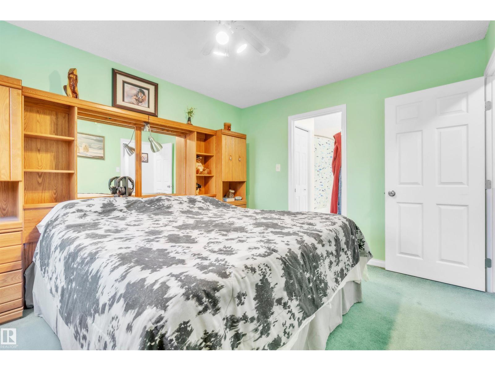 4502 49 Av, Cold Lake, AB - Indoor Photo Showing Bedroom