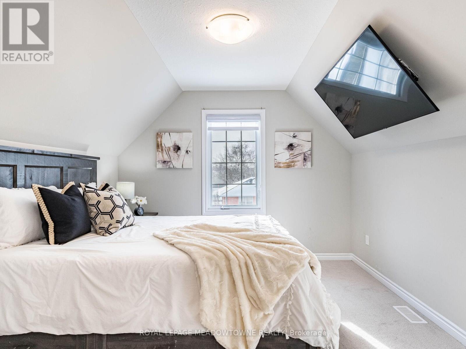 7 - 13 Braida Lane, Halton Hills, ON - Indoor Photo Showing Bedroom