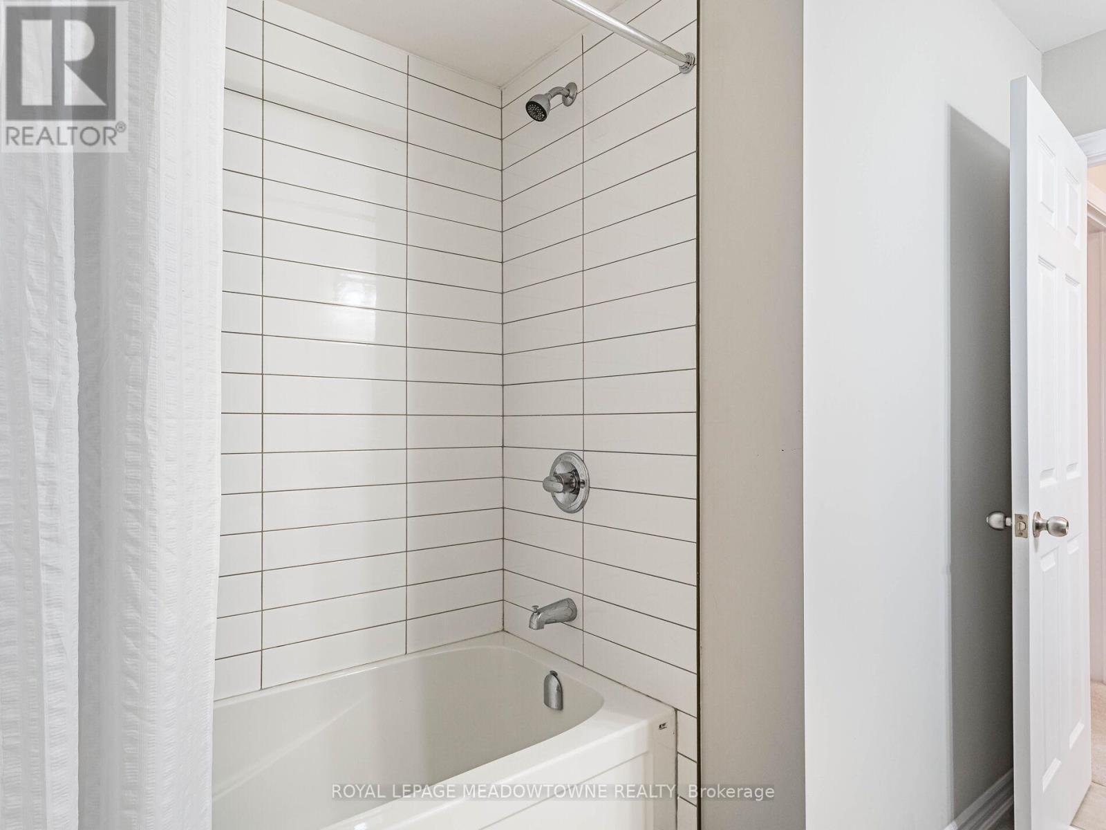 7 - 13 Braida Lane, Halton Hills, ON - Indoor Photo Showing Bathroom