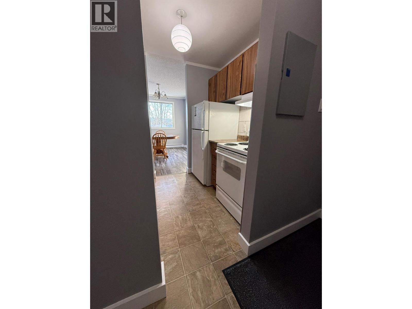 212 Spieker Avenue Unit# 205, Tumbler Ridge, BC - Indoor Photo Showing Kitchen