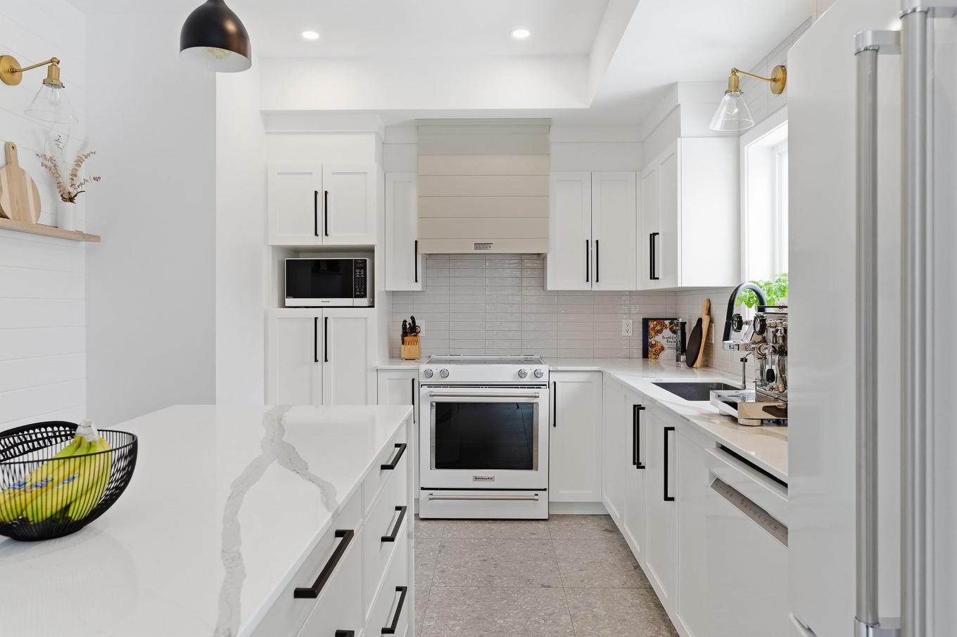 Cuisine - 30 Place De La Pulperie, Saint-Jérôme, QC - Indoor Photo Showing Kitchen With Upgraded Kitchen