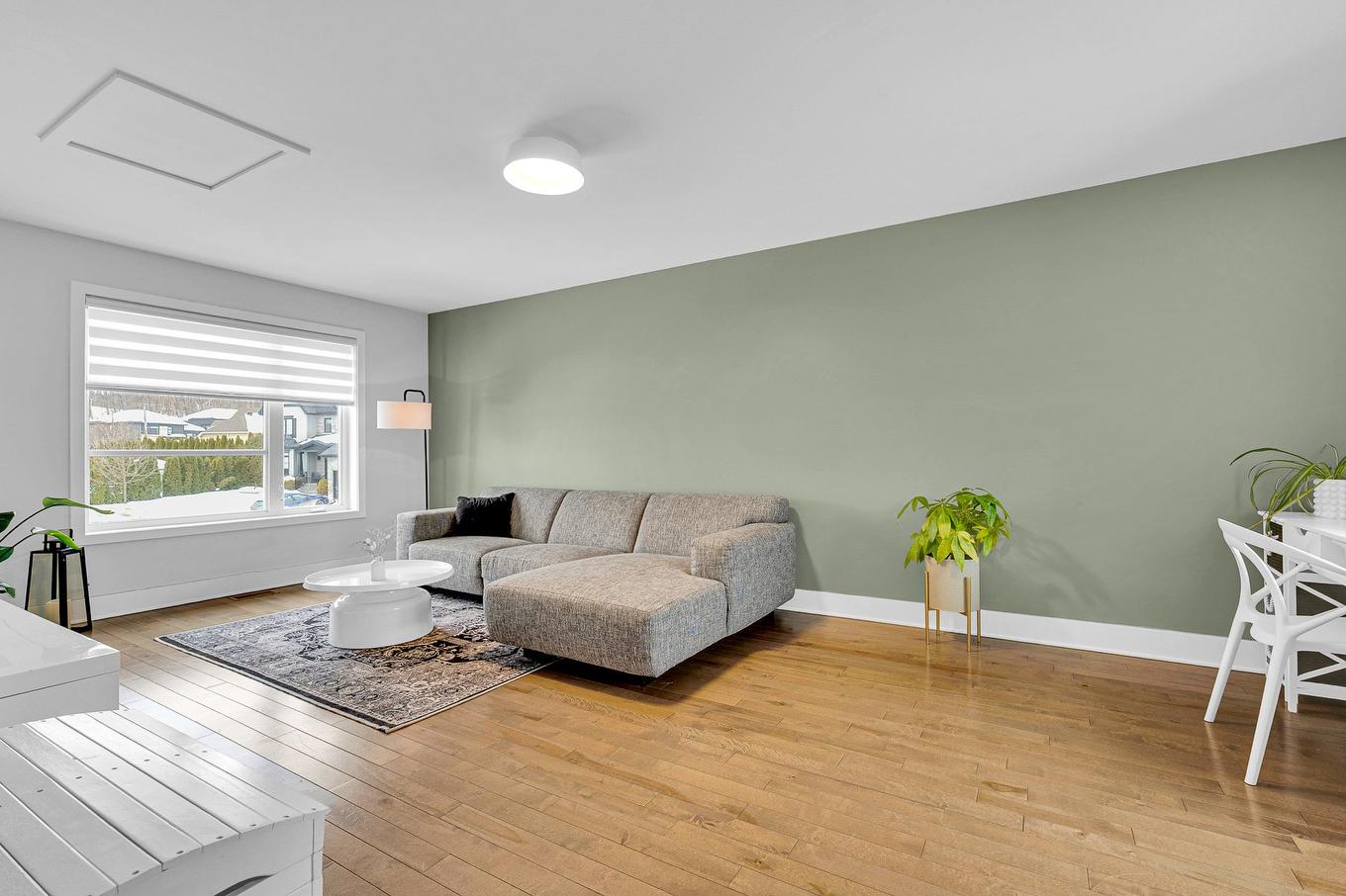 Salle familiale - 30 Place De La Pulperie, Saint-Jérôme, QC - Indoor Photo Showing Living Room