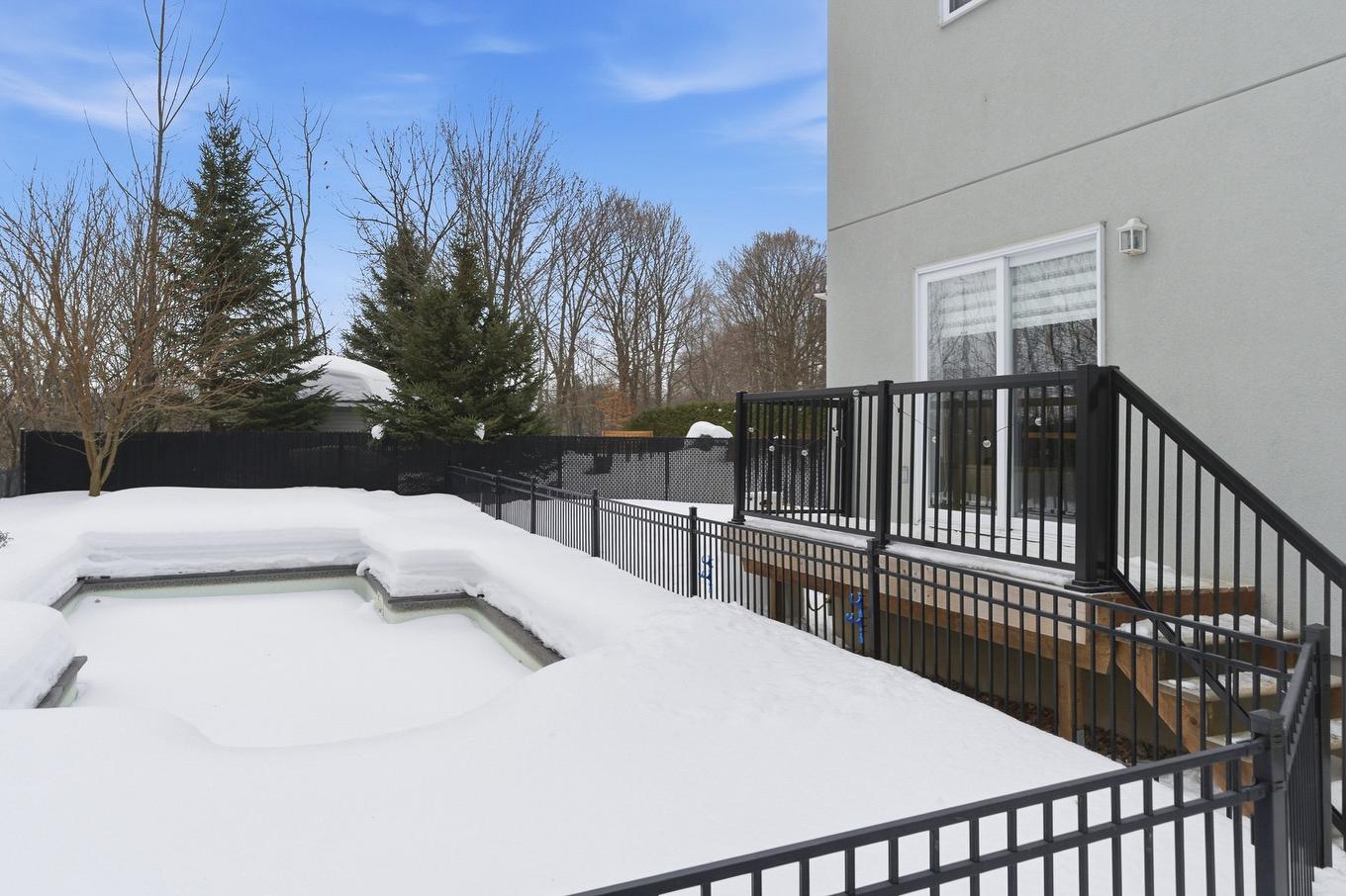 Face arrière - 30 Place De La Pulperie, Saint-Jérôme, QC - Outdoor