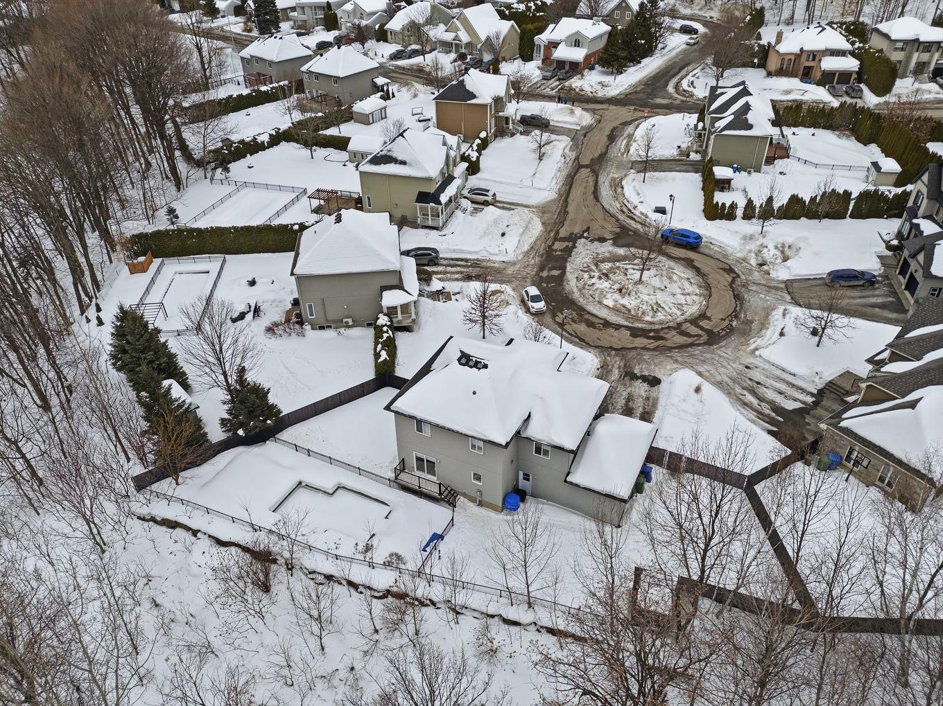 Photo aérienne - 30 Place De La Pulperie, Saint-Jérôme, QC - Outdoor With View