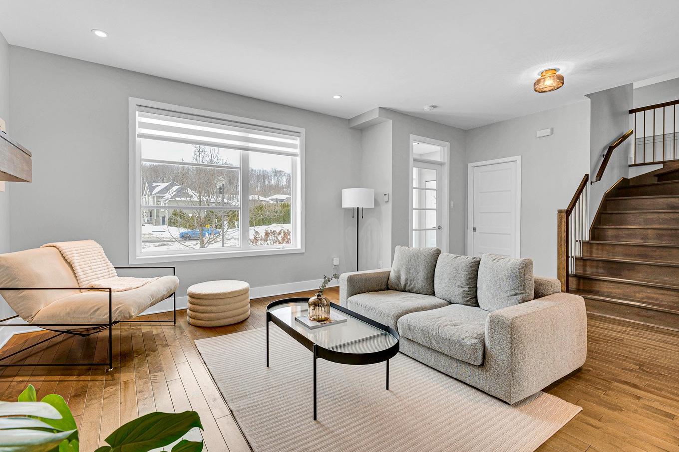 Salon - 30 Place De La Pulperie, Saint-Jérôme, QC - Indoor Photo Showing Living Room