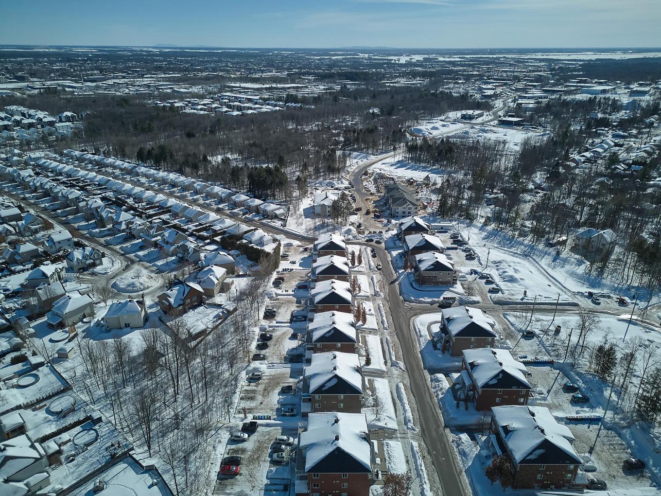 Photo aérienne - 1008 Boul. Maisonneuve, Saint-Jérôme, QC - Outdoor With View