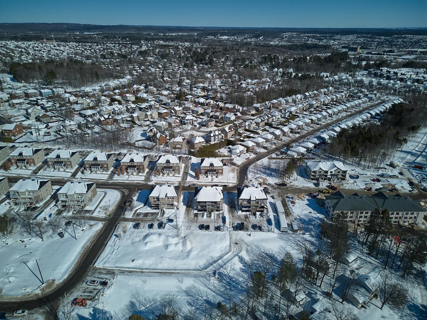 Photo aérienne - 1008 Boul. Maisonneuve, Saint-Jérôme, QC - Outdoor With View