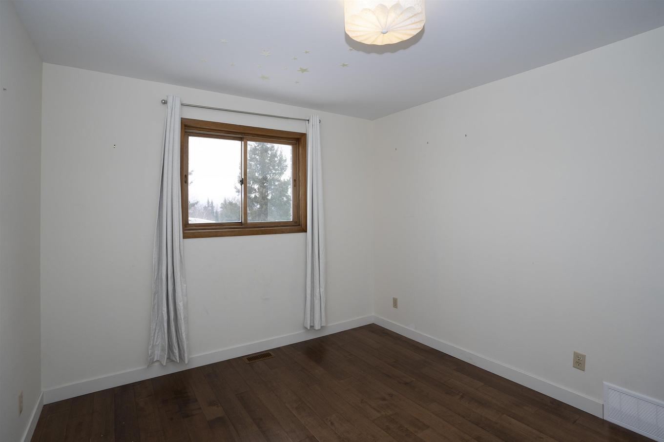 191 Skyline Avenue, Thunder Bay, ON - Indoor Photo Showing Other Room