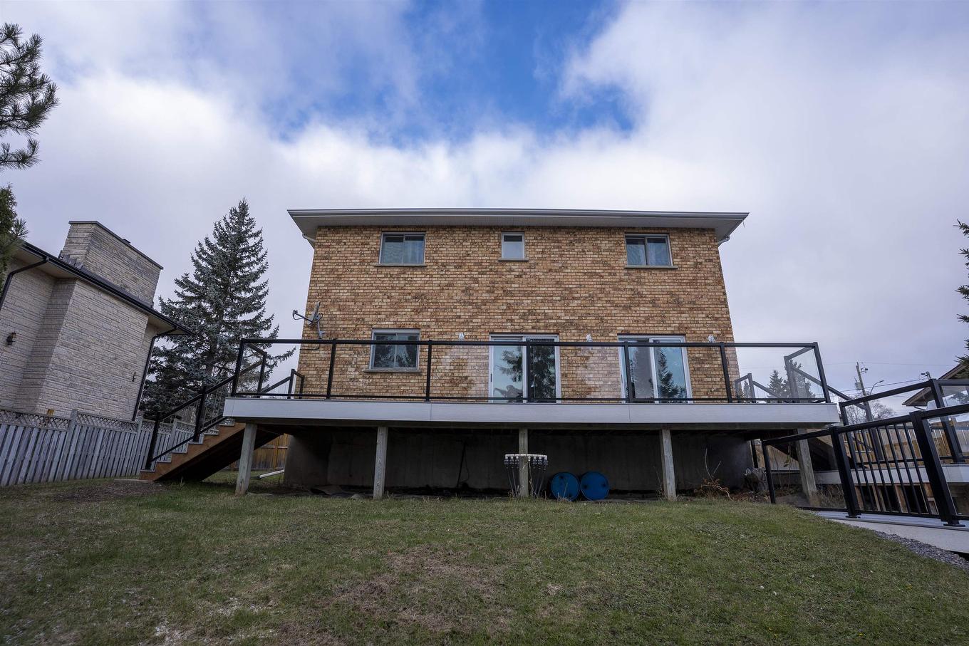 191 Skyline Avenue, Thunder Bay, ON - Outdoor With Deck Patio Veranda