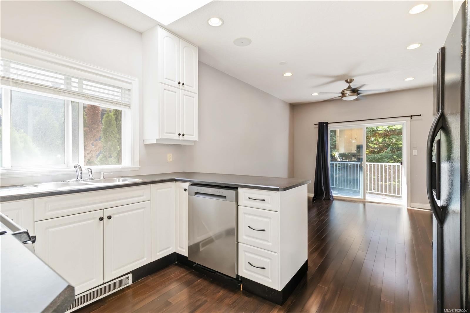 808 Jagdeep Pl, Saanich, BC