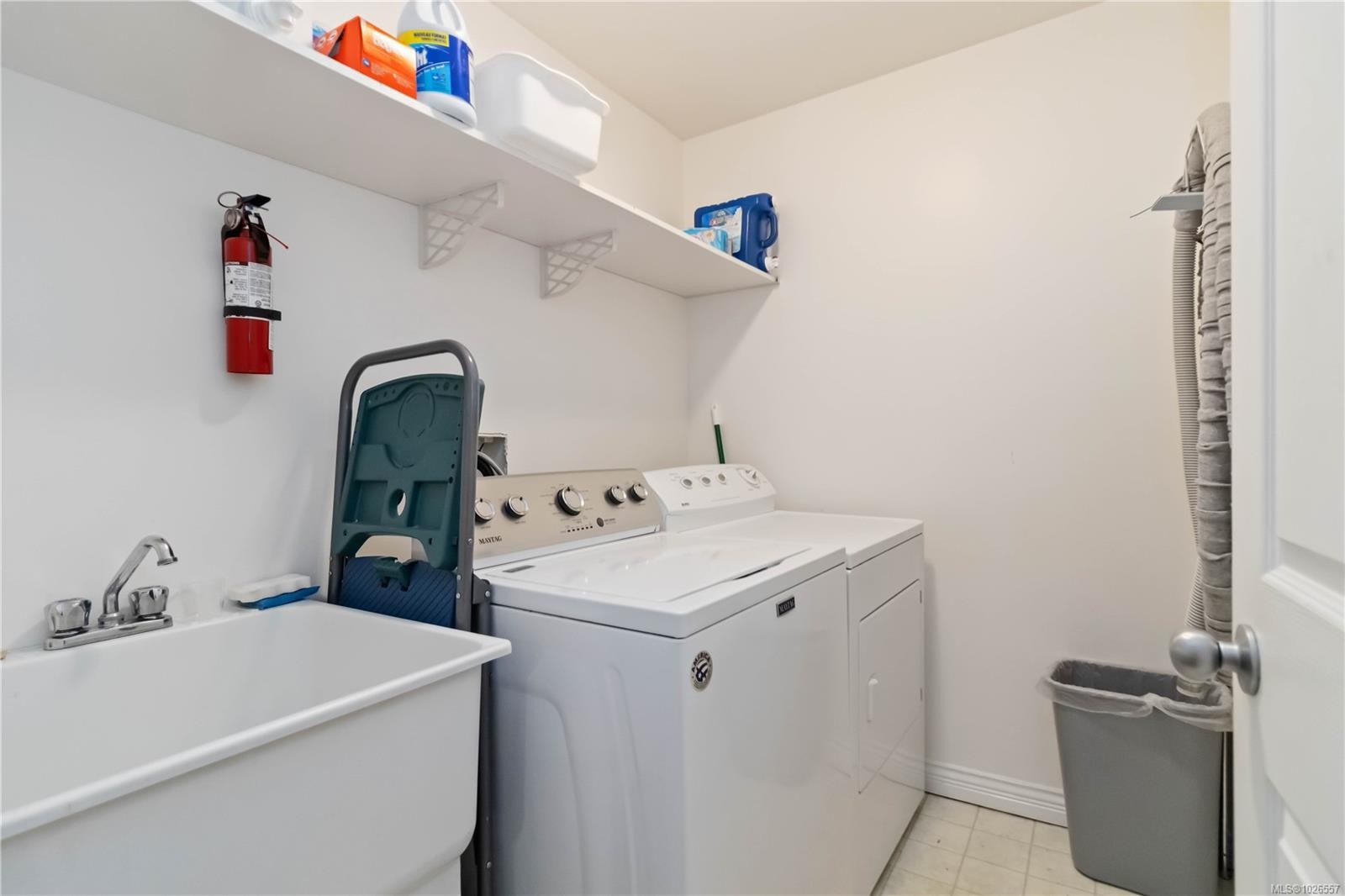 808 Jagdeep Pl, Saanich, BC