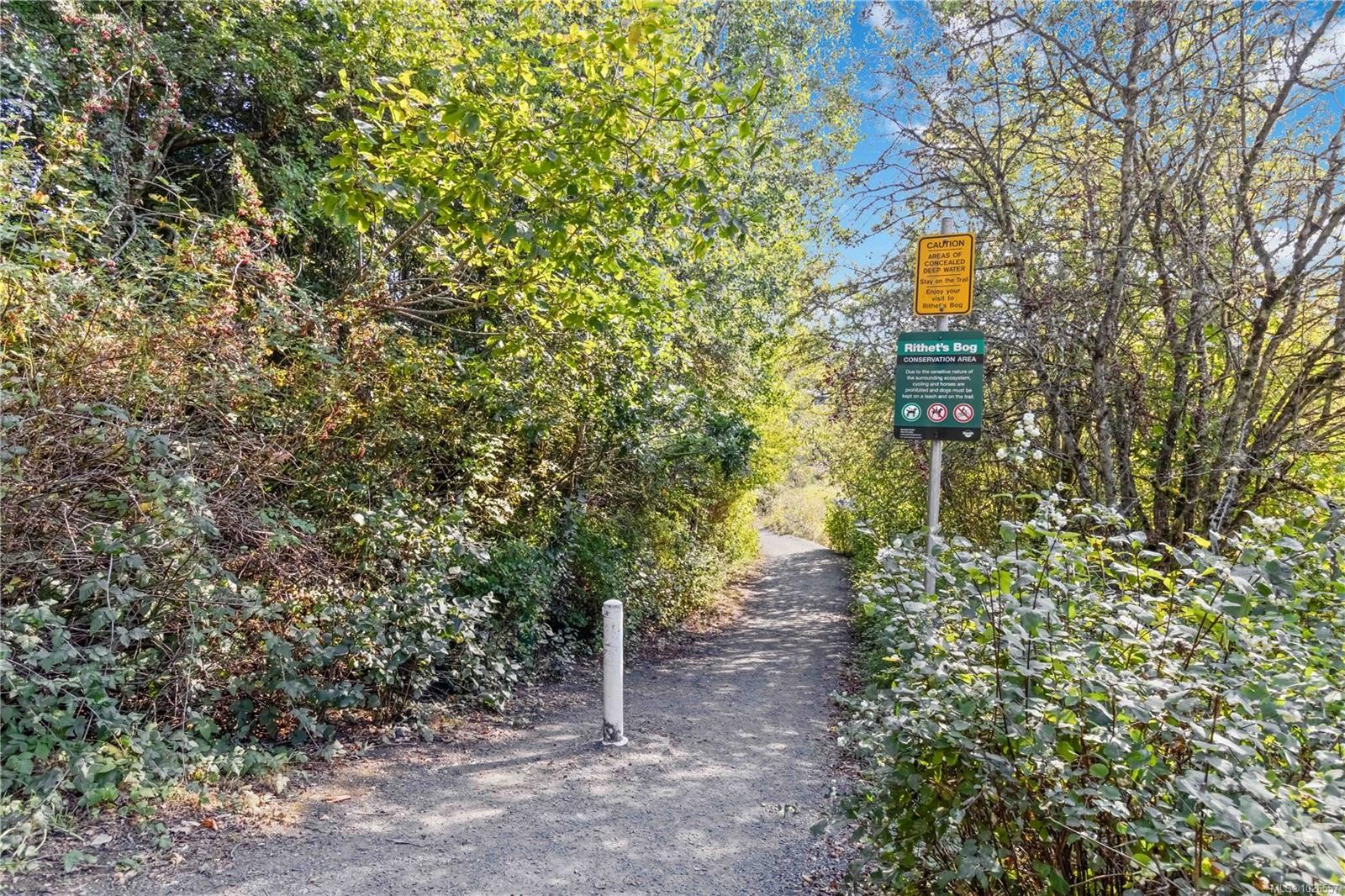 808 Jagdeep Pl, Saanich, BC