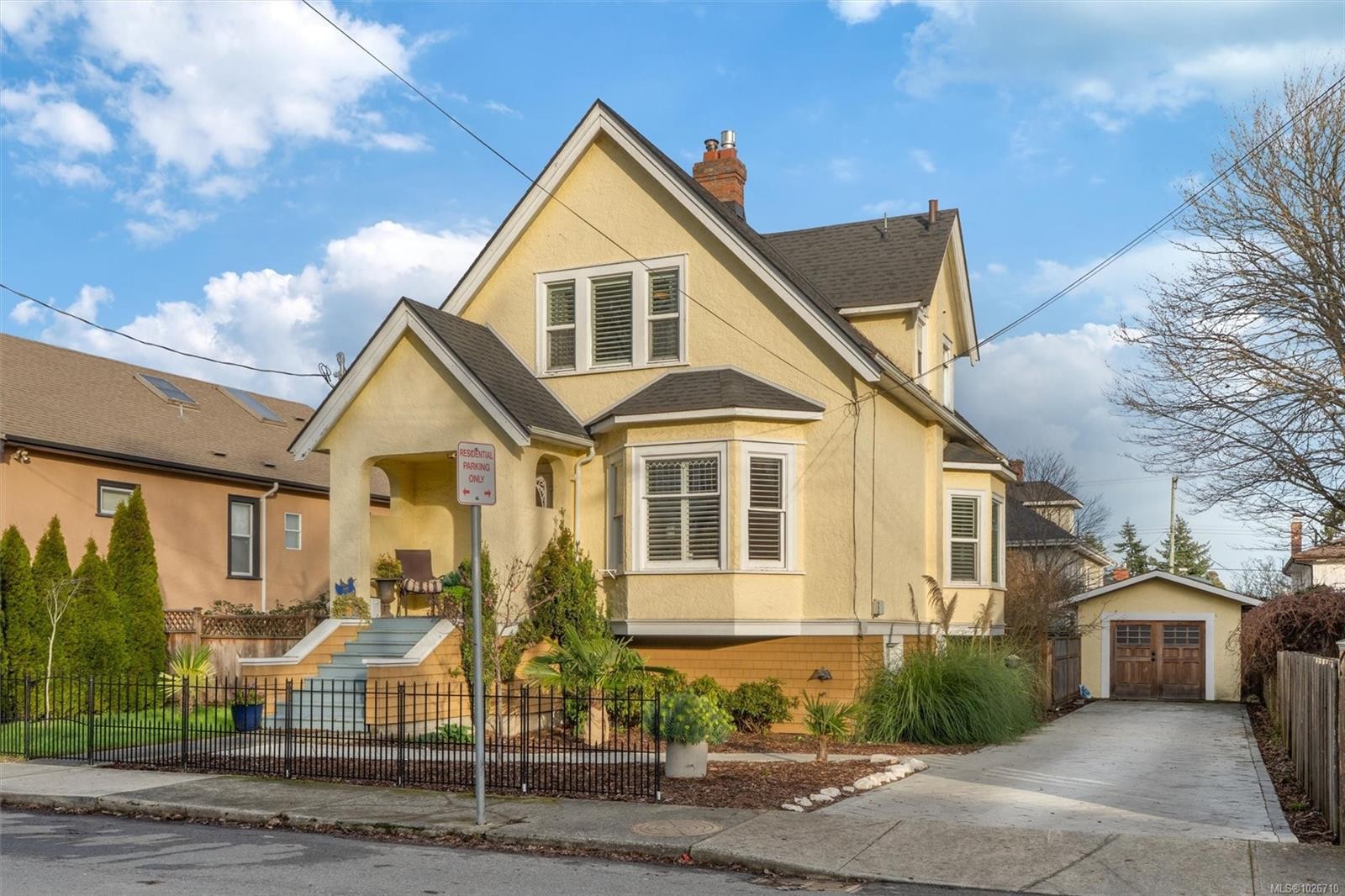 1909 Duchess St, Victoria, BC