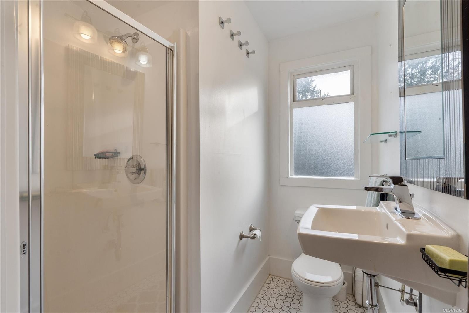 1909 Duchess St, Victoria, BC