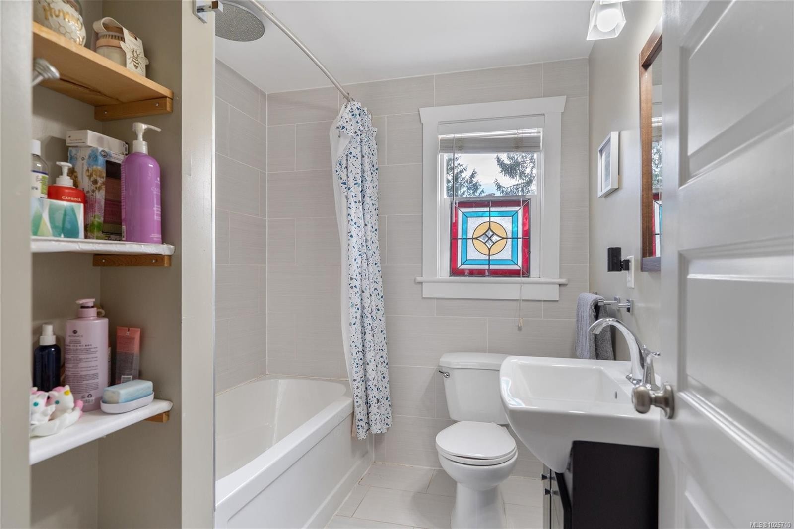 1909 Duchess St, Victoria, BC