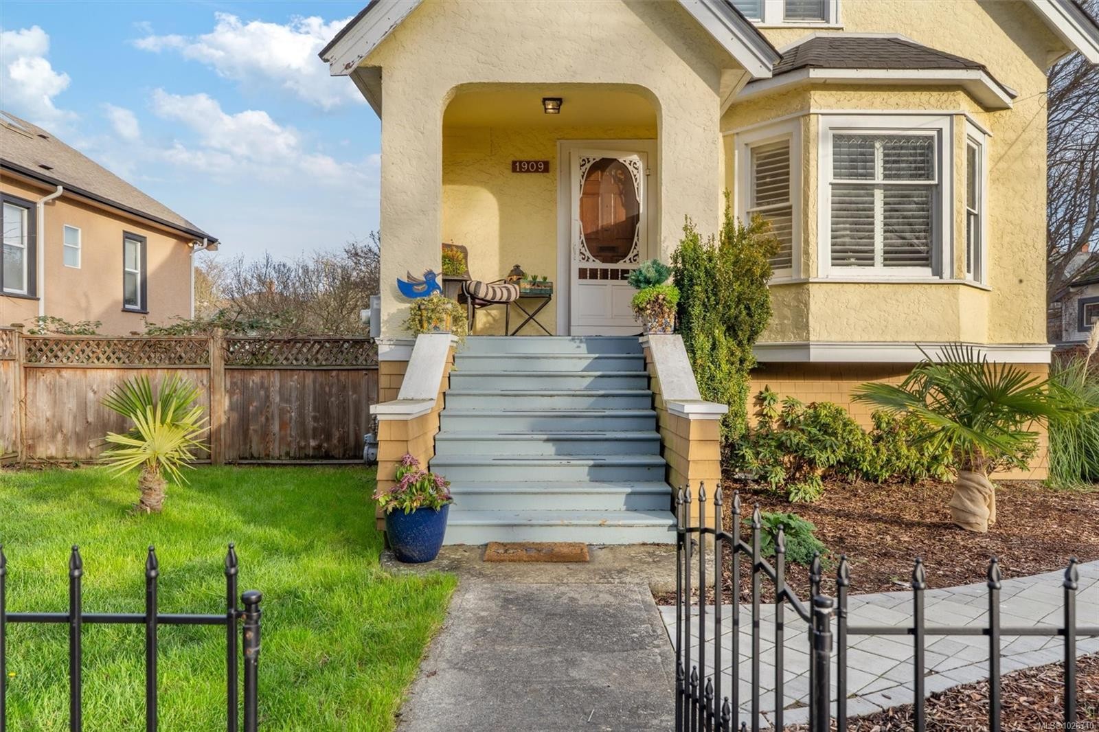 1909 Duchess St, Victoria, BC