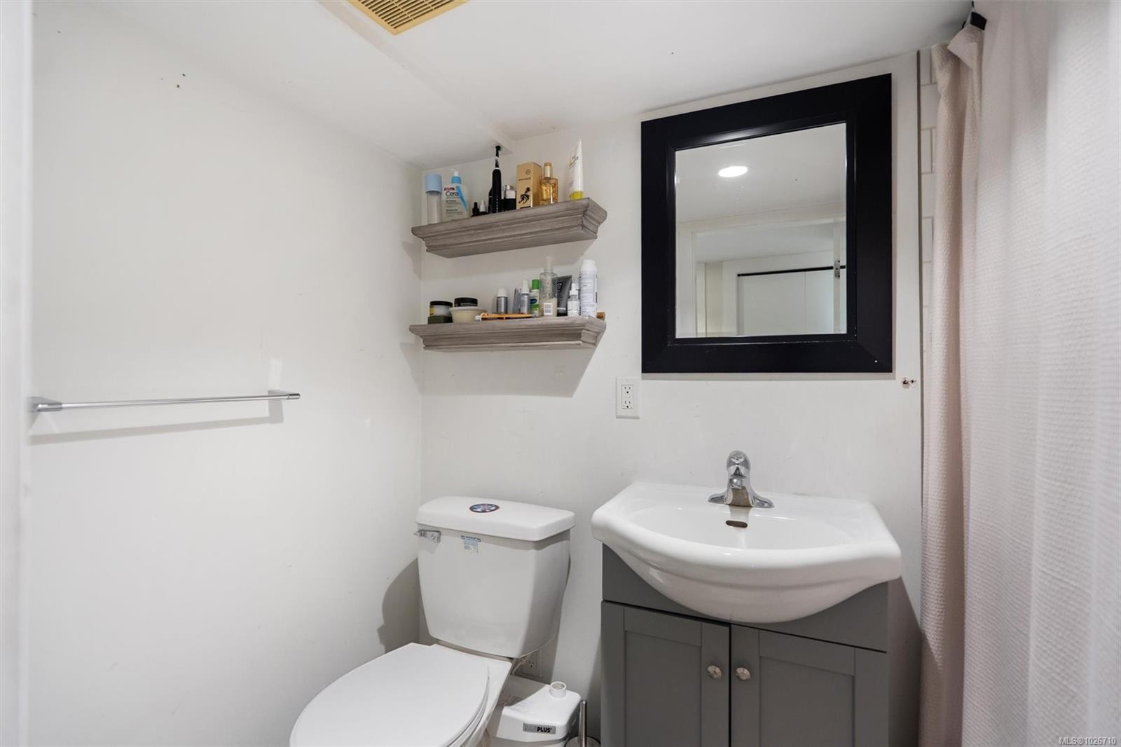 1909 Duchess St, Victoria, BC