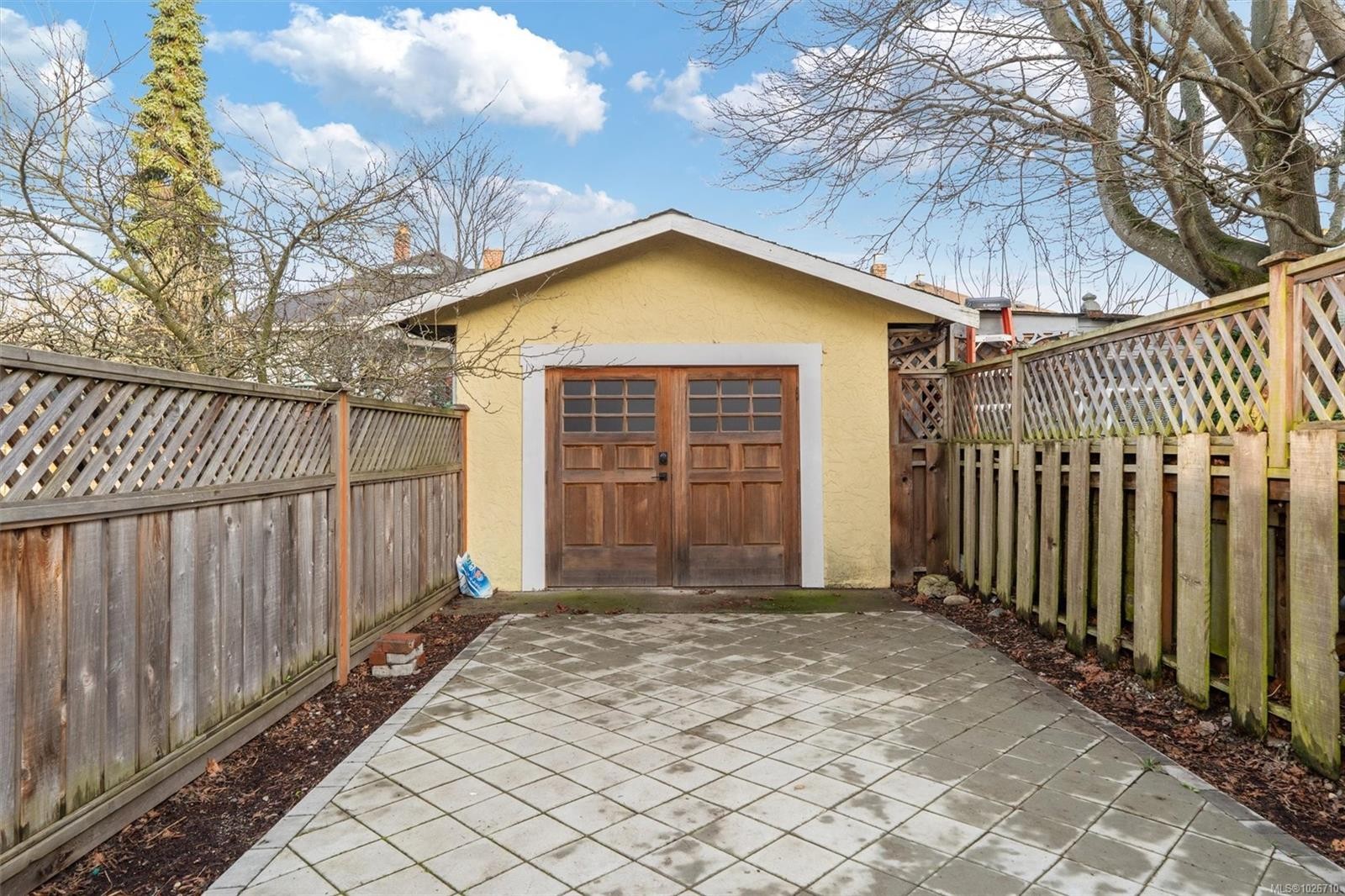 1909 Duchess St, Victoria, BC