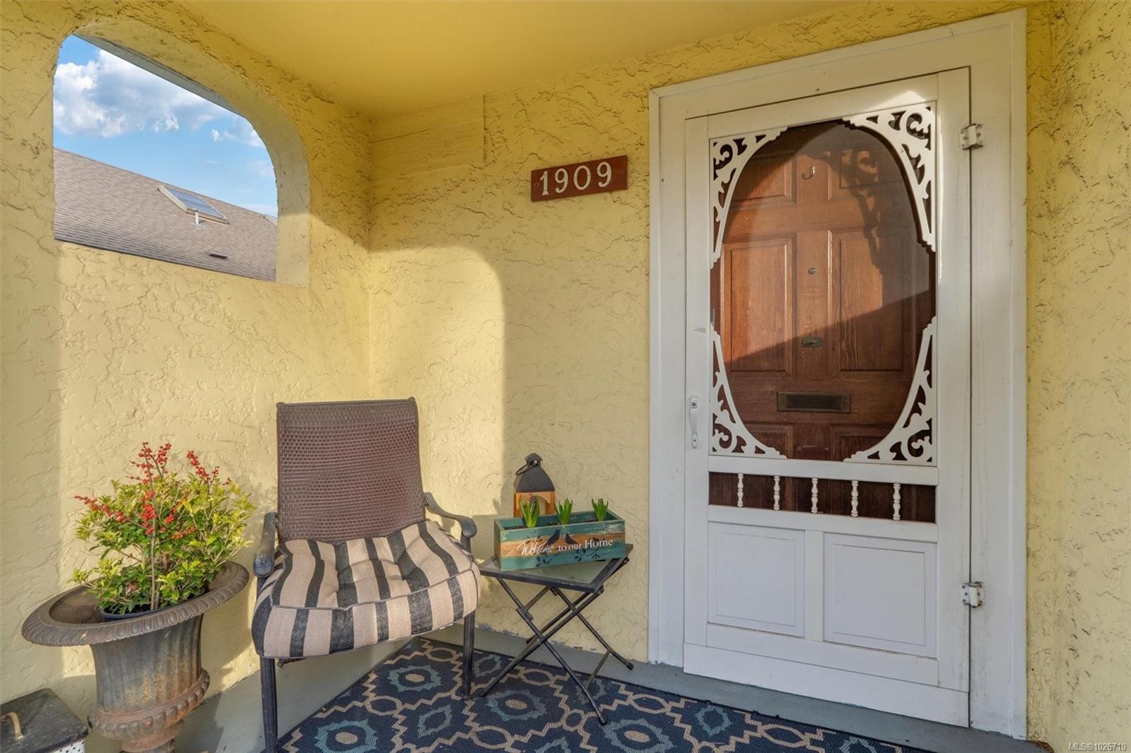 1909 Duchess St, Victoria, BC