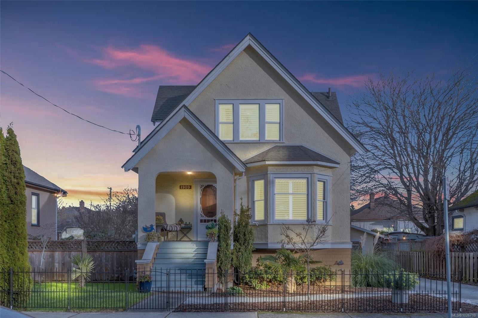 1909 Duchess St, Victoria, BC