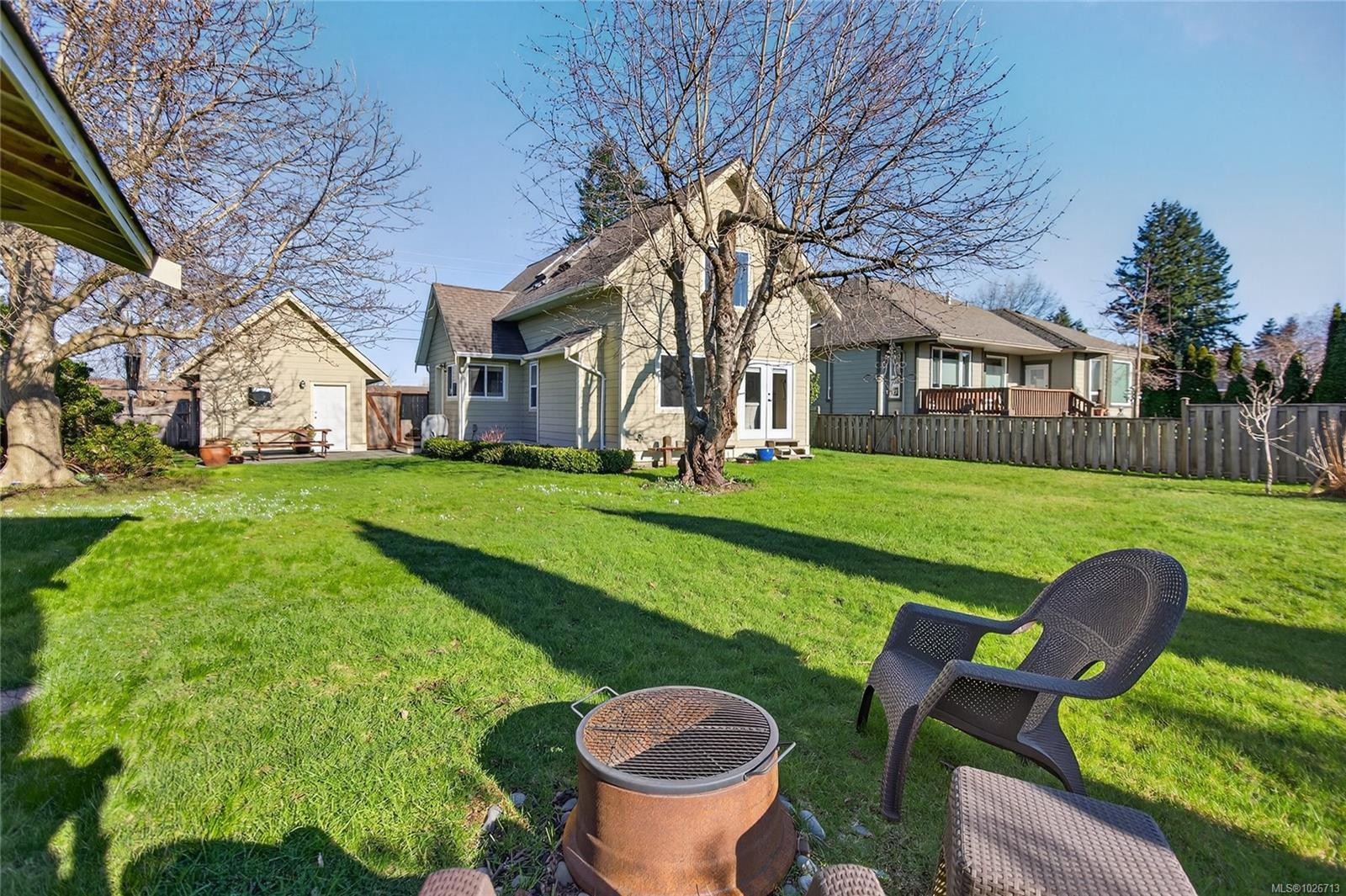 2156 Eardley Rd, Campbell River, BC