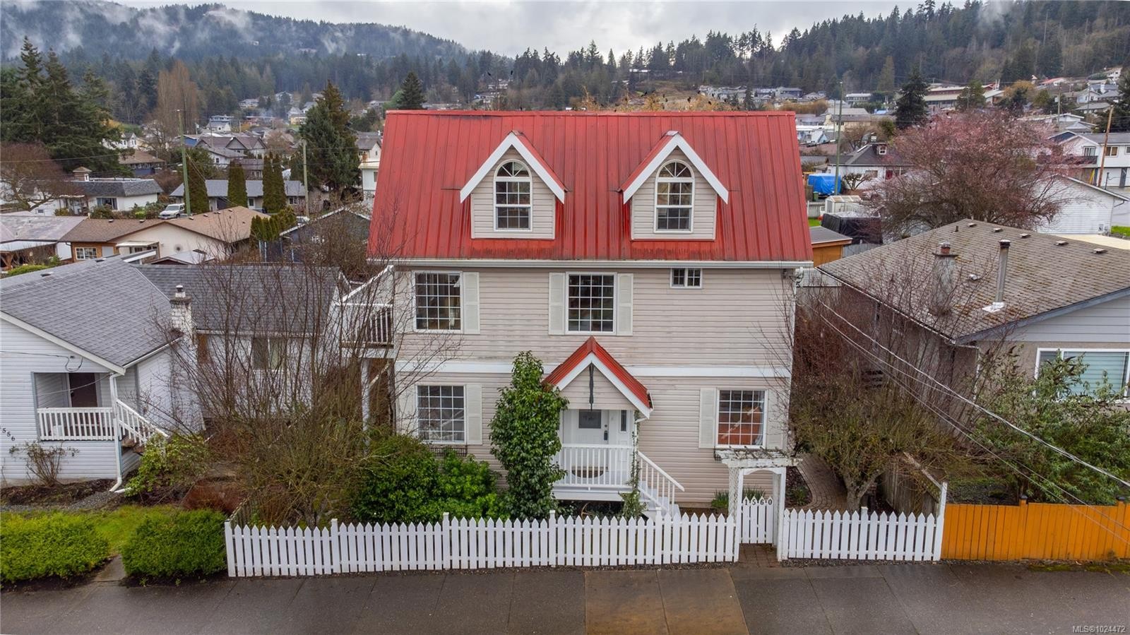 1560 Joan Ave, Crofton, BC