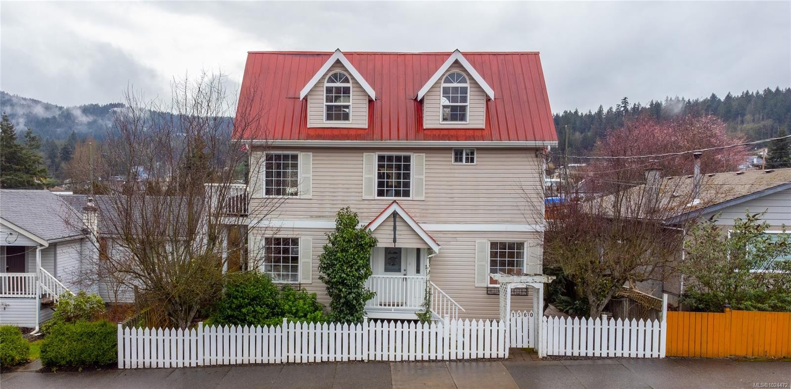 1560 Joan Ave, Crofton, BC