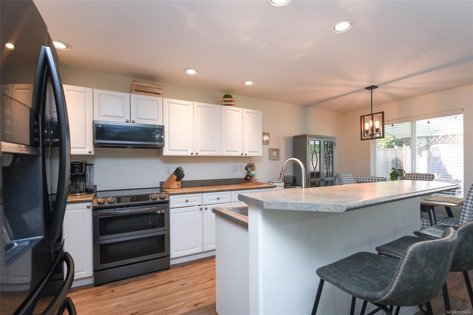 937 Malahat Dr, Courtenay, BC