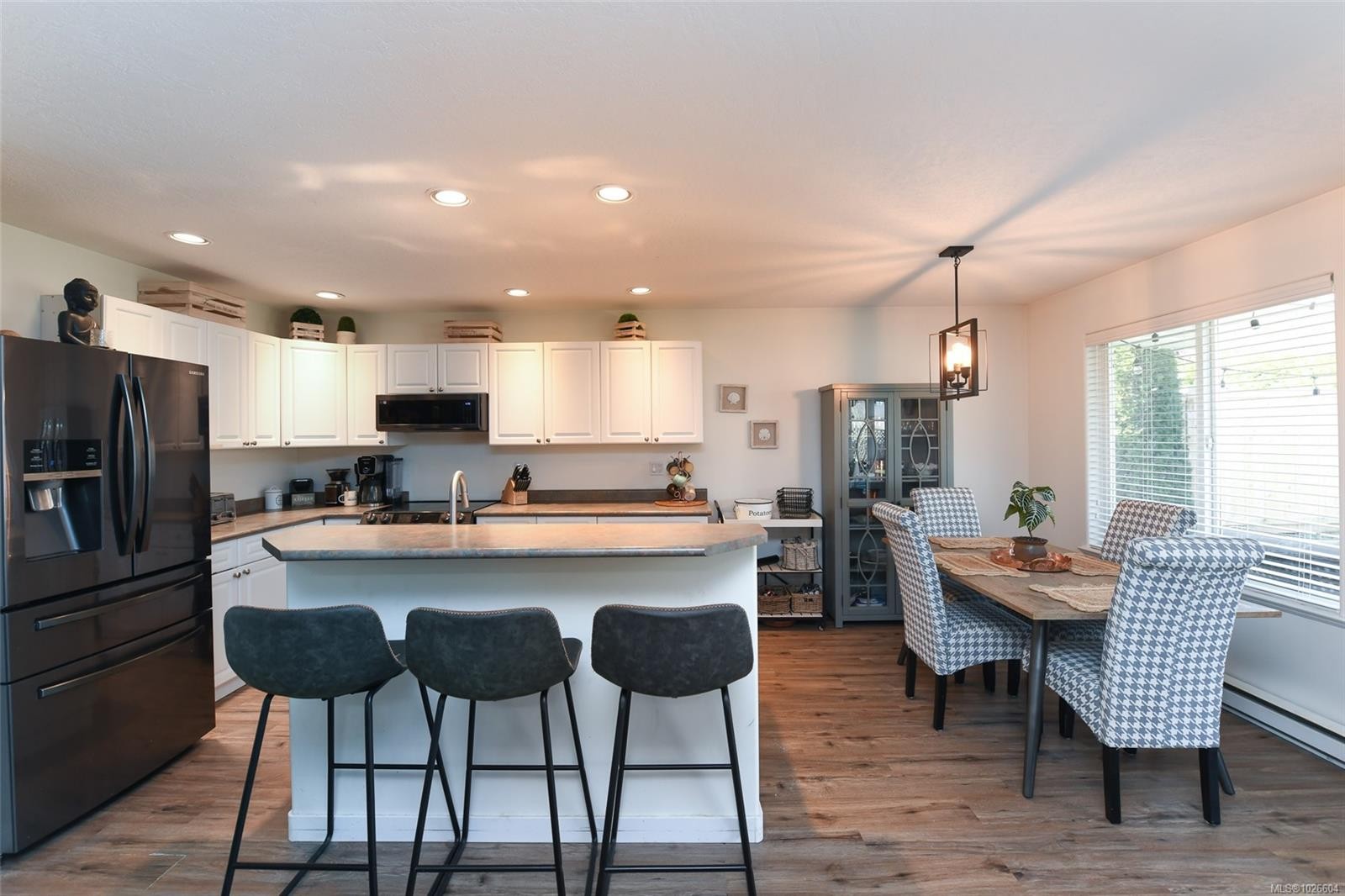 937 Malahat Dr, Courtenay, BC