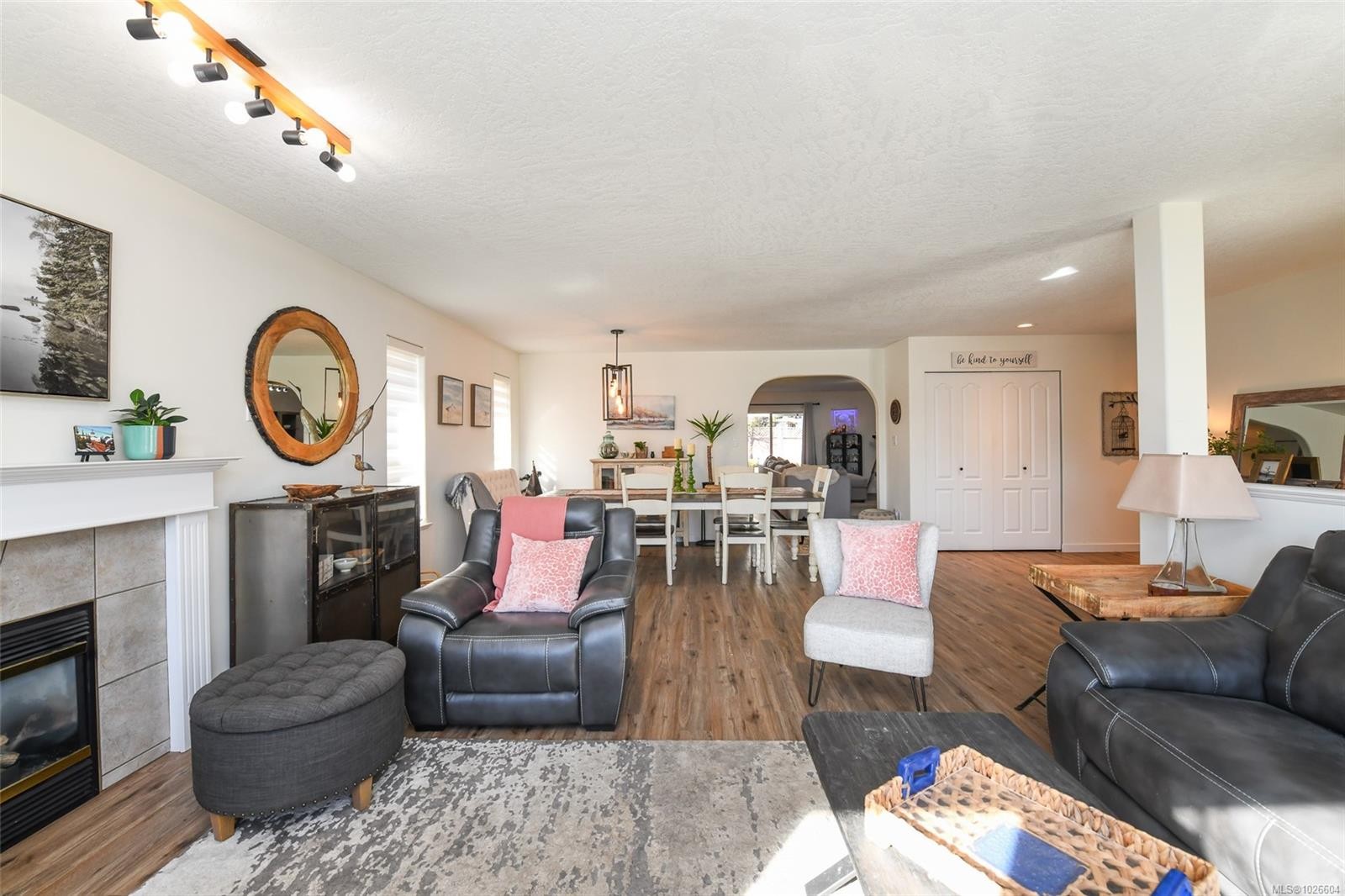 937 Malahat Dr, Courtenay, BC