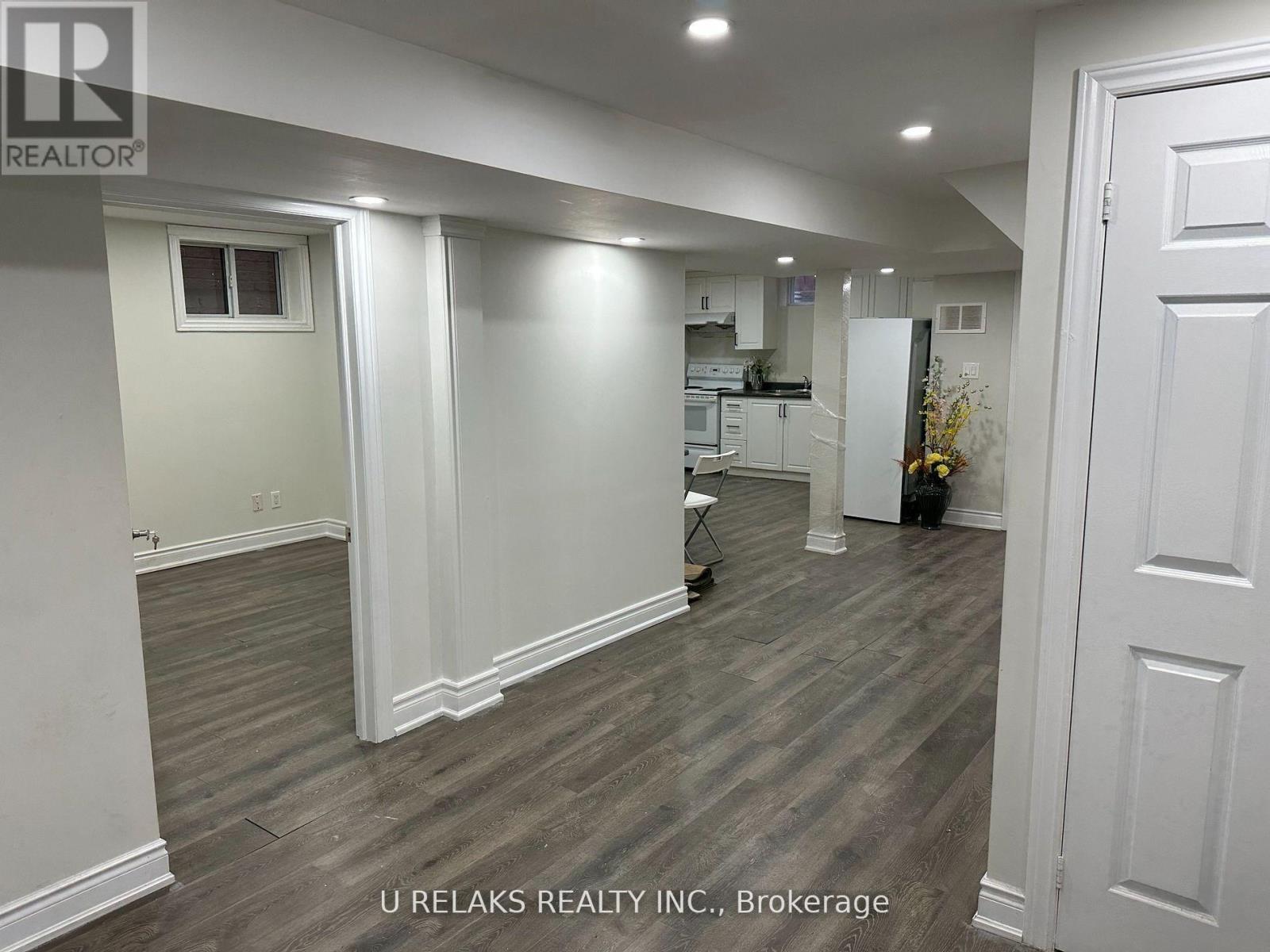 640 Farwell Crescent, Mississauga, ON - Indoor Photo Showing Other Room