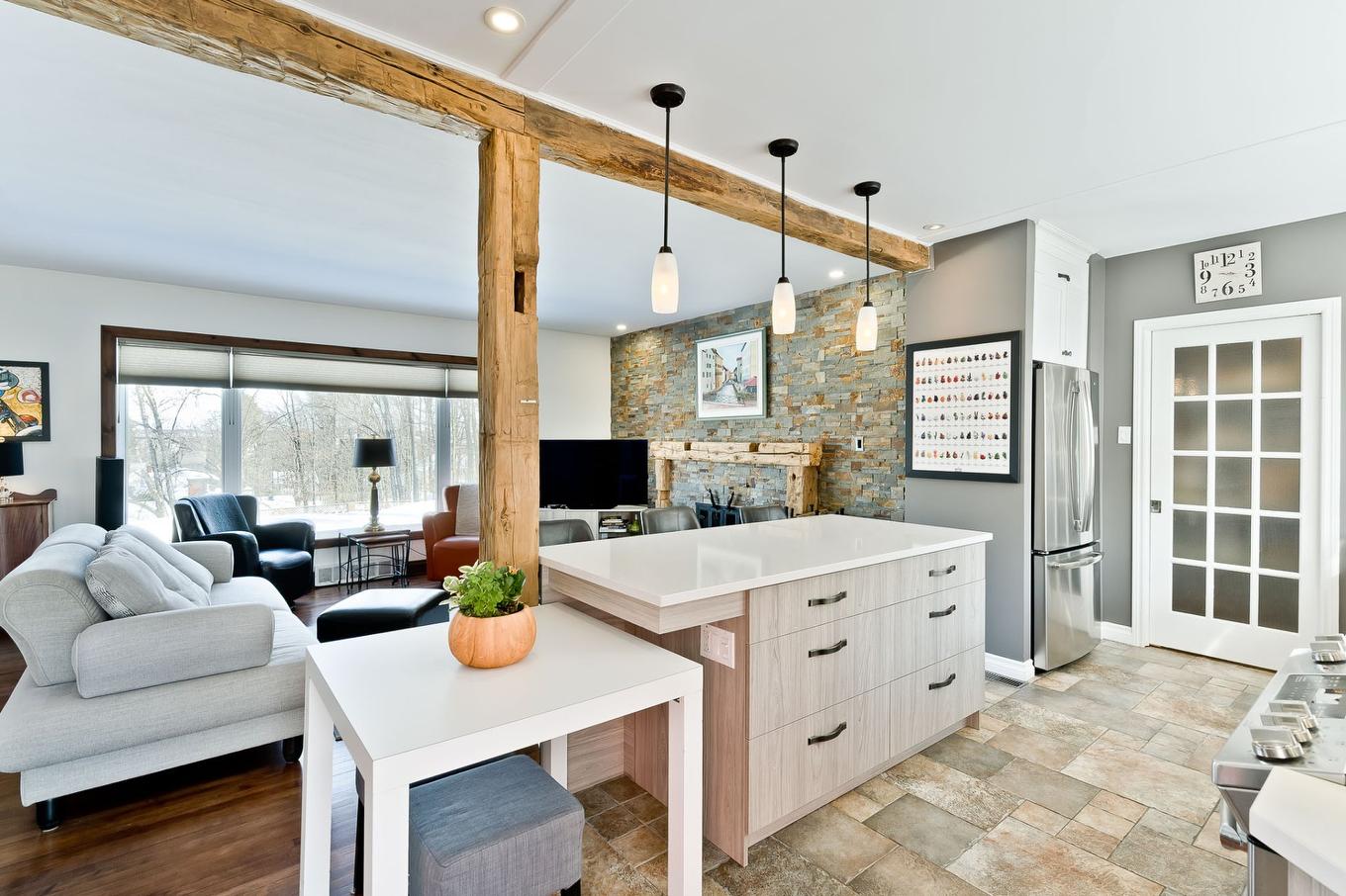 Overall view - 27 Rue Spring-Garden, Sherbrooke (Lennoxville), QC - Indoor Photo Showing Other Room