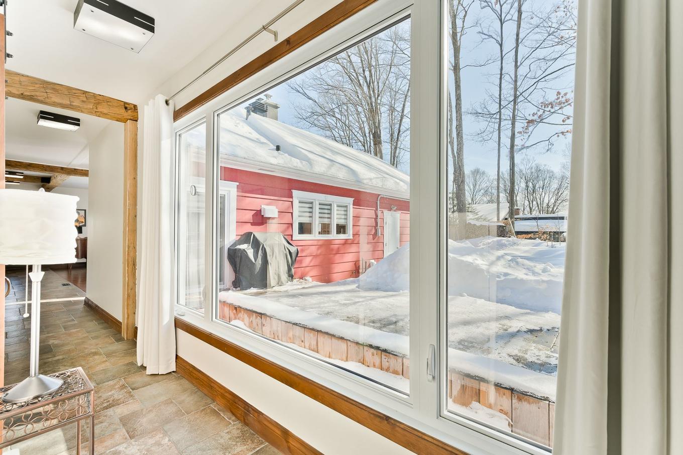 View - 27 Rue Spring-Garden, Sherbrooke (Lennoxville), QC - Indoor Photo Showing Other Room